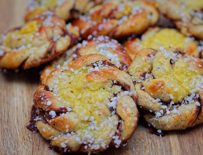 SOLD OUT – Nordic Baking Cinnamon Sun Bun