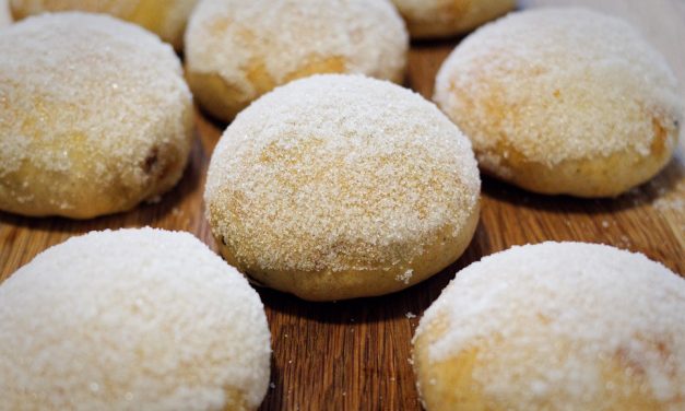 SOLD OUT Nordic Baking – Norwegian Chocolate Buns (Sjokoladeboller)